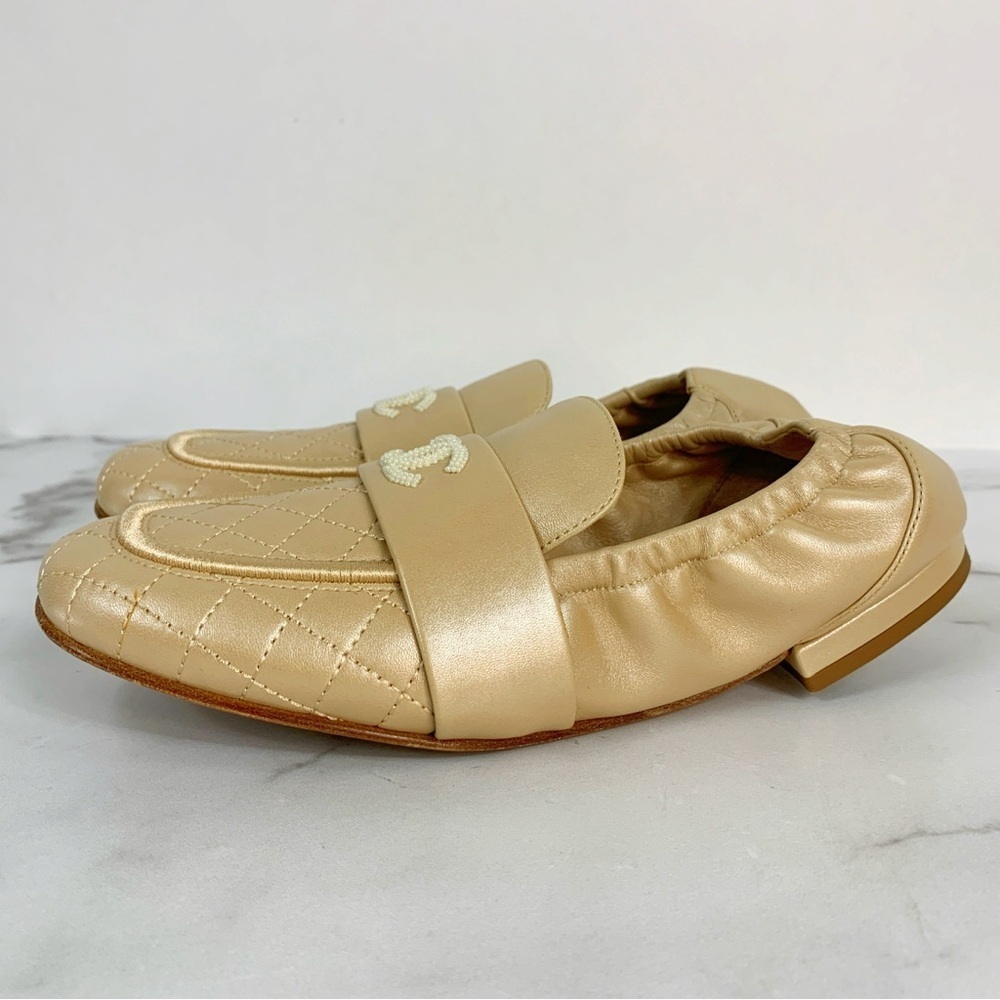 CHANEL Laminated Lambskin Pearled Beige Quilted Elastic CC Moccasin Loafers 37.5 - Picture 4 of 15